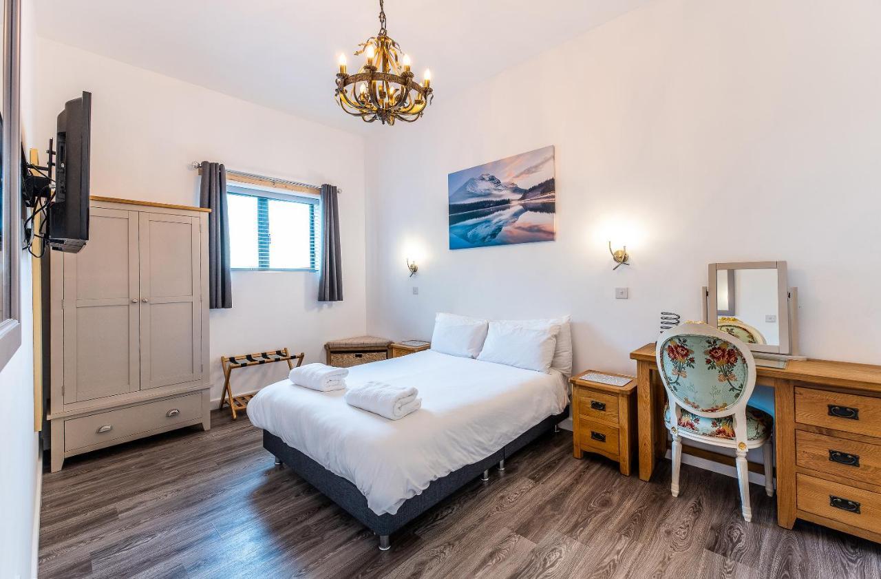 Lionheart Large Luxury Lodge - Sleeps 10- Dog Friendly,Near Sherwood Forest At Fairview Farm Nottingham Great For Family Gatherings ,Groups ,Parties Kültér fotó