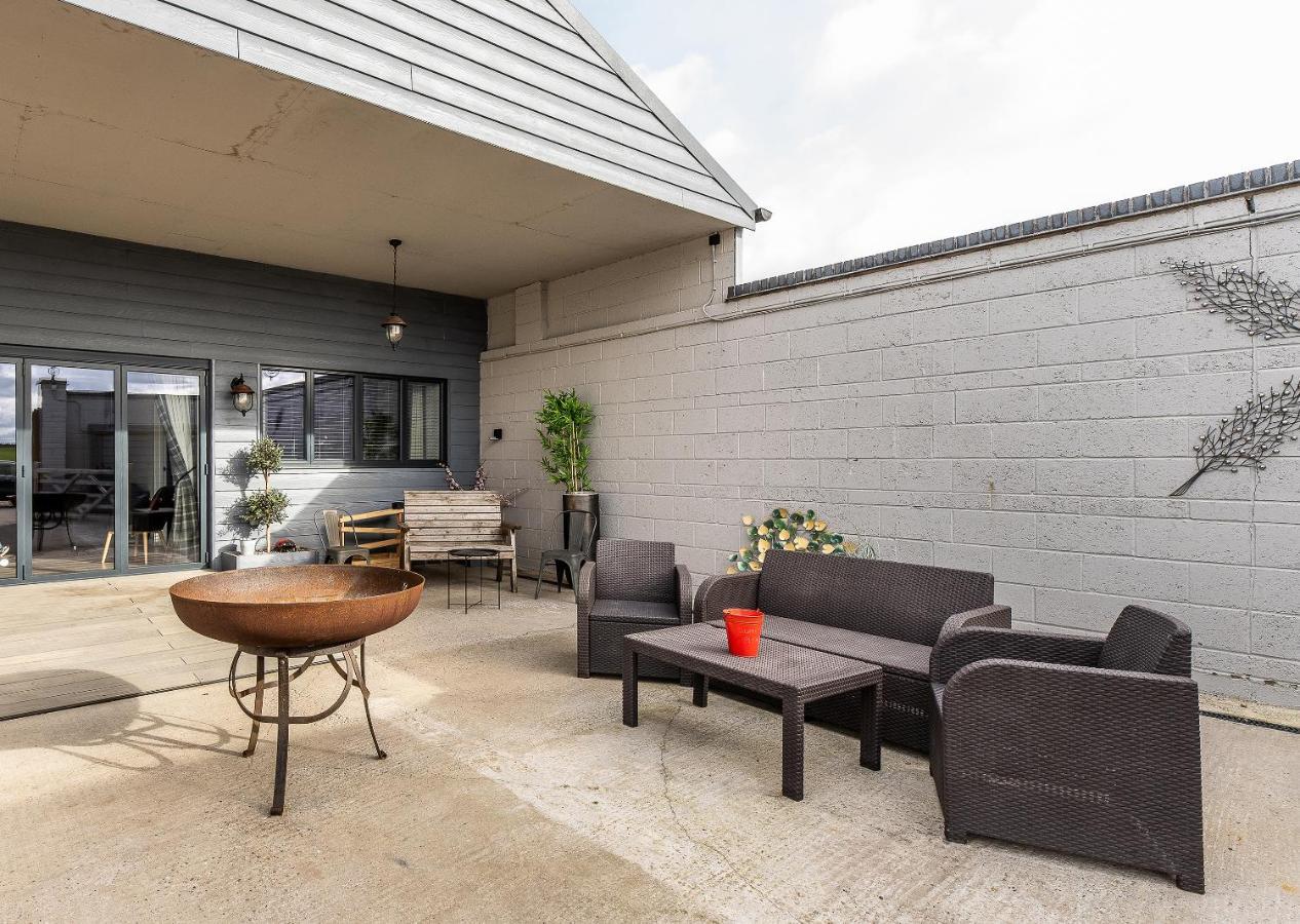 Lionheart Large Luxury Lodge - Sleeps 10- Dog Friendly,Near Sherwood Forest At Fairview Farm Nottingham Great For Family Gatherings ,Groups ,Parties Kültér fotó